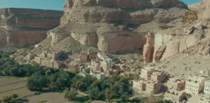 صيقة باعبود.. حين يروي الطين حكاية حضرموت الخالدة